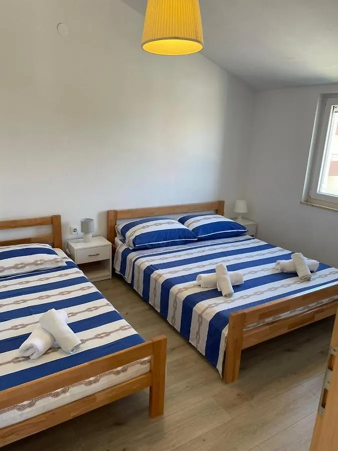 Apartment Vila Regina Pasman